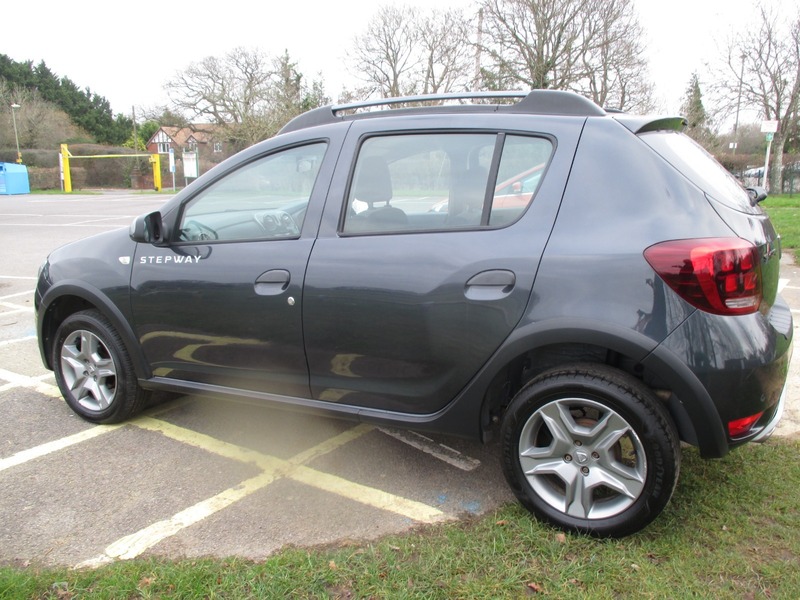 Used Dacia Sandero Stepway 2018 for sale - 77065472: Photo 14