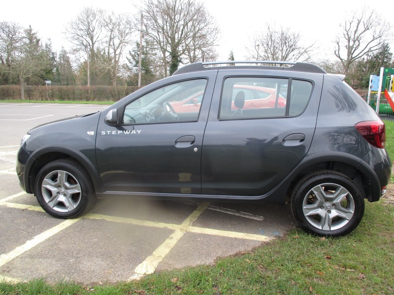Used Dacia Sandero Stepway 2018 for sale - 77065472: Photo 15