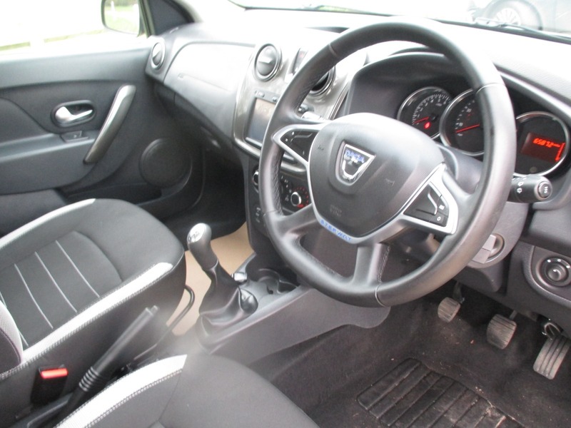 Used Dacia Sandero Stepway 2018 for sale - 77065472: Photo 23