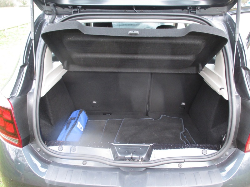 Used Dacia Sandero Stepway 2018 for sale - 77065472: Photo 27