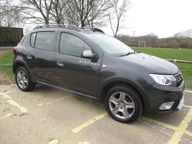 Used Dacia Sandero Stepway 2018 for sale - 77065472: Photo 3