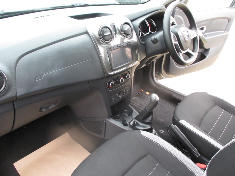 Used Dacia Sandero Stepway 2018 for sale - 77065472: Photo 31