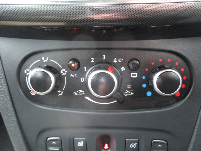 Used Dacia Sandero Stepway 2018 for sale - 77065472: Photo 40