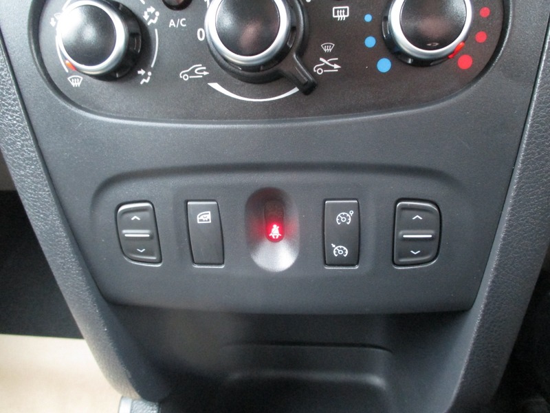 Used Dacia Sandero Stepway 2018 for sale - 77065472: Photo 41