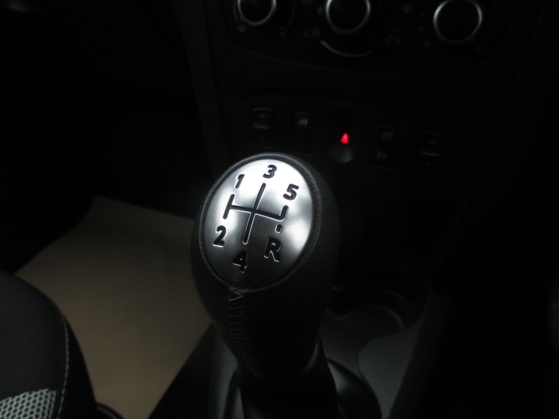 Used Dacia Sandero Stepway 2018 for sale - 77065472: Photo 42