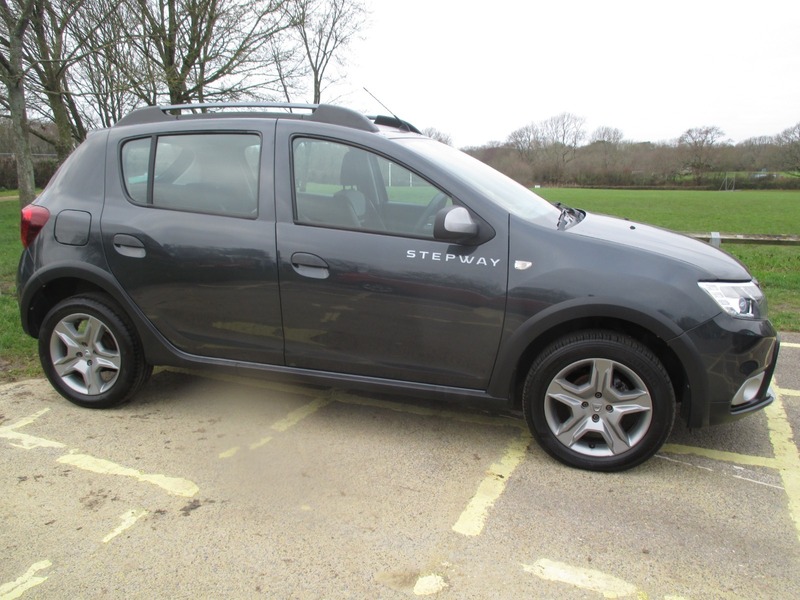 Used Dacia Sandero Stepway 2018 for sale - 77065472: Photo 5