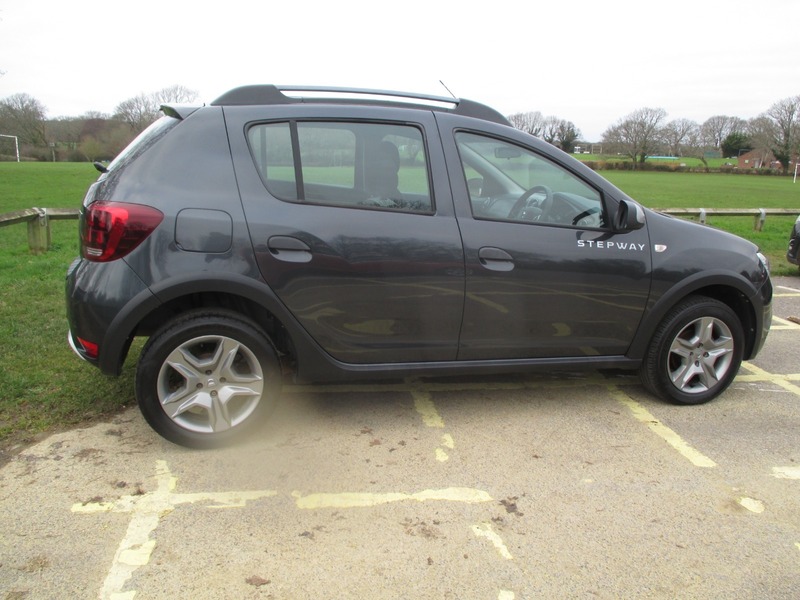 Used Dacia Sandero Stepway 2018 for sale - 77065472: Photo 7