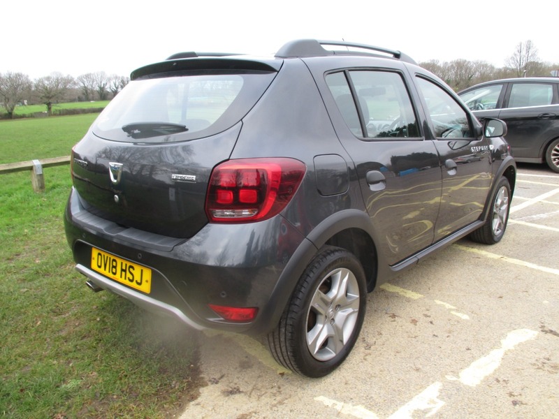 Used Dacia Sandero Stepway 2018 for sale - 77065472: Photo 9