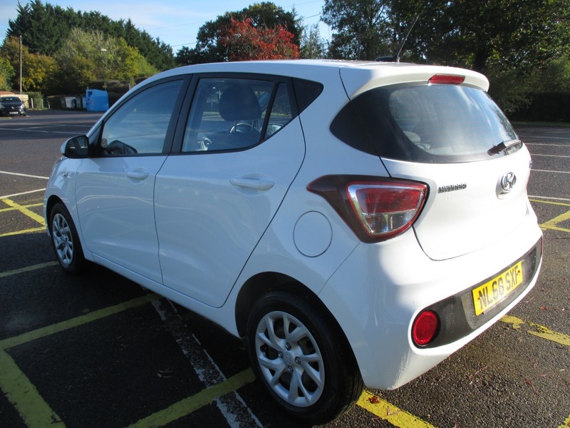 Used Hyundai i10 2018 for sale - 76696964: Photo 13