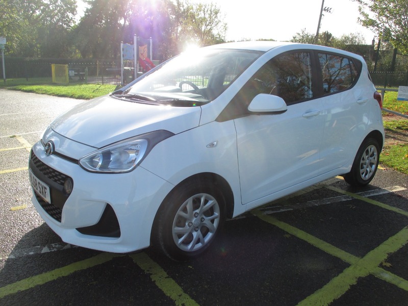 Used Hyundai i10 2018 for sale - 76696964: Photo 18
