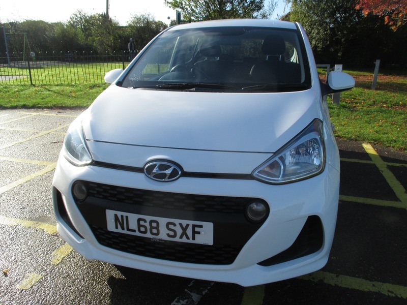 Used Hyundai i10 2018 for sale - 76696964: Photo 20