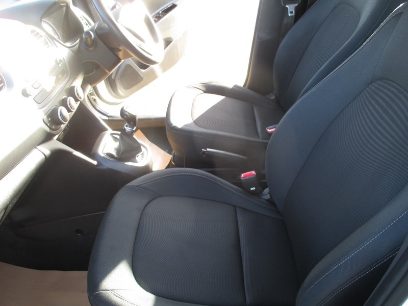 Used Hyundai i10 2018 for sale - 76696964: Photo 33