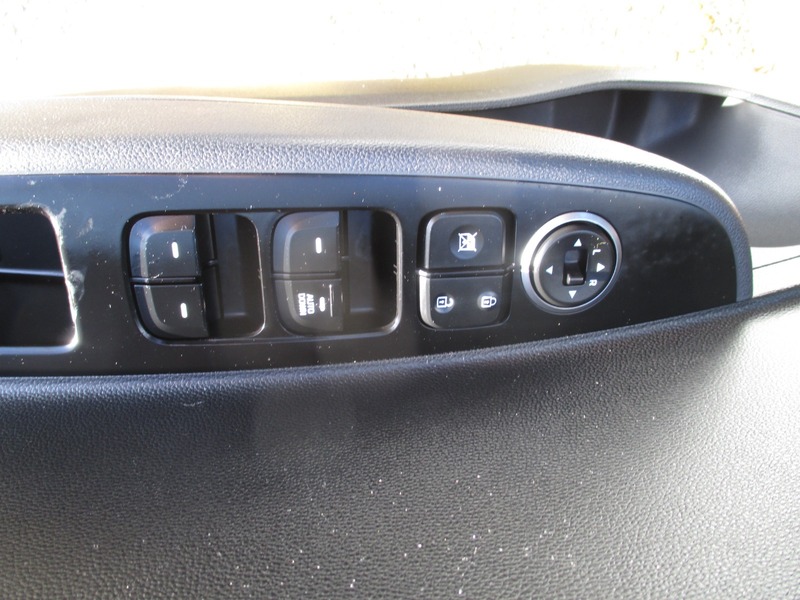 Used Hyundai i10 2018 for sale - 76696964: Photo 35