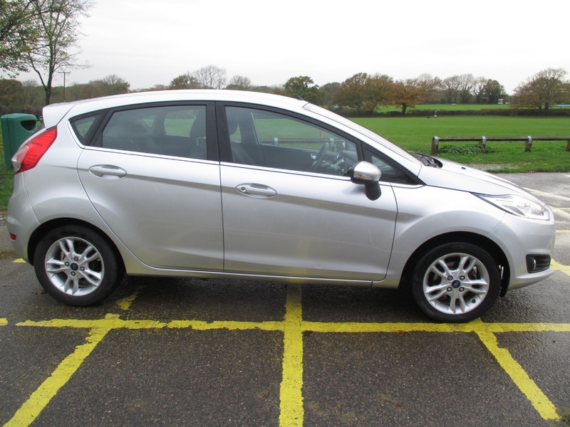 Used Ford Fiesta 2015 for sale - 76696970: Photo 6