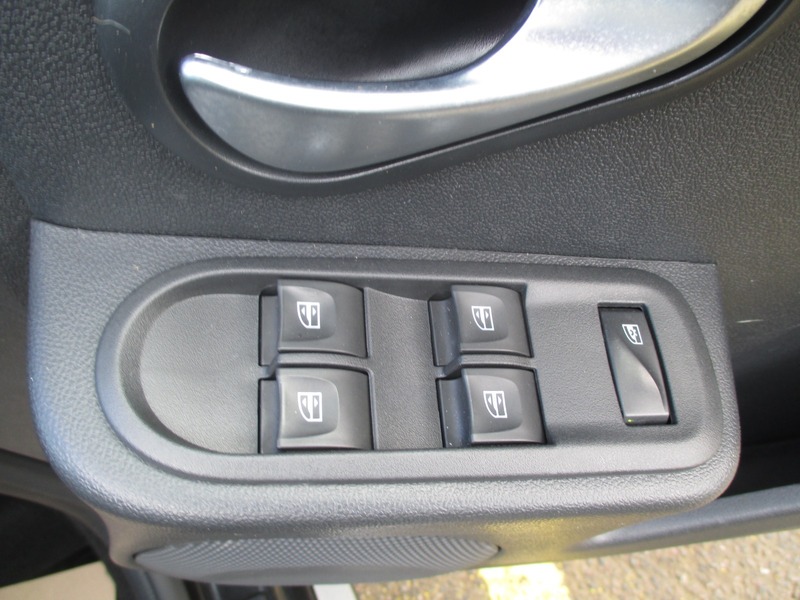 Used Dacia Duster 2018 for sale - 78219449: Photo 33