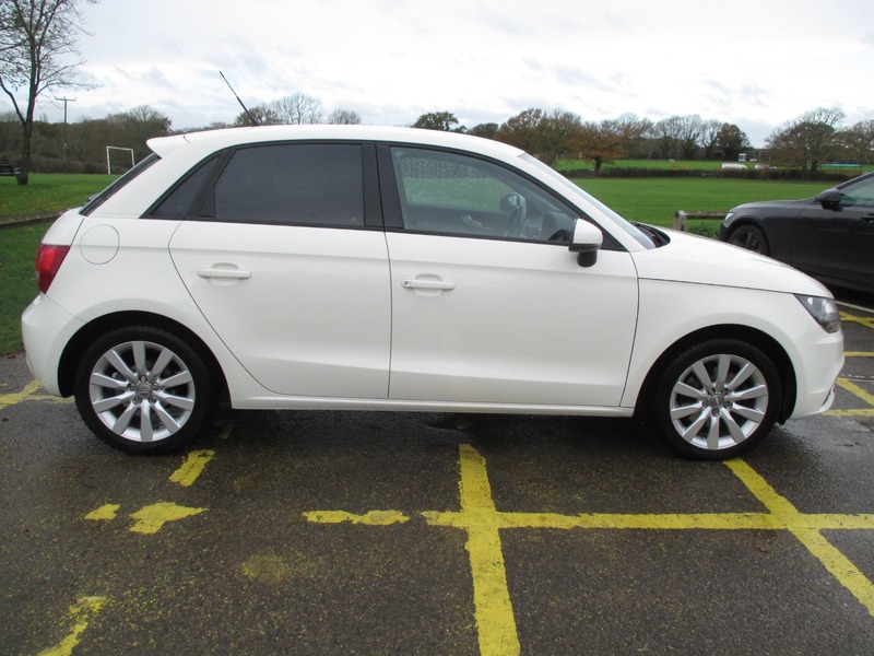 Used Audi A1 2014 for sale - 76618335: Photo 6