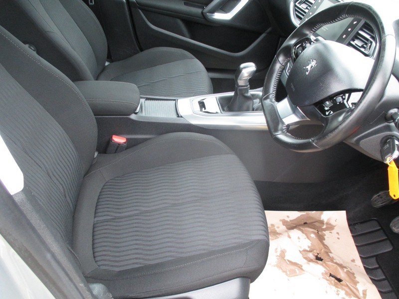 Used Peugeot 308 2016 for sale - 77384925: Photo 21