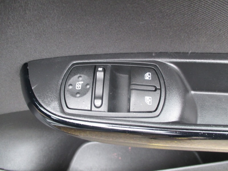 Used Vauxhall Corsa 2017 for sale - 77250996: Photo 32