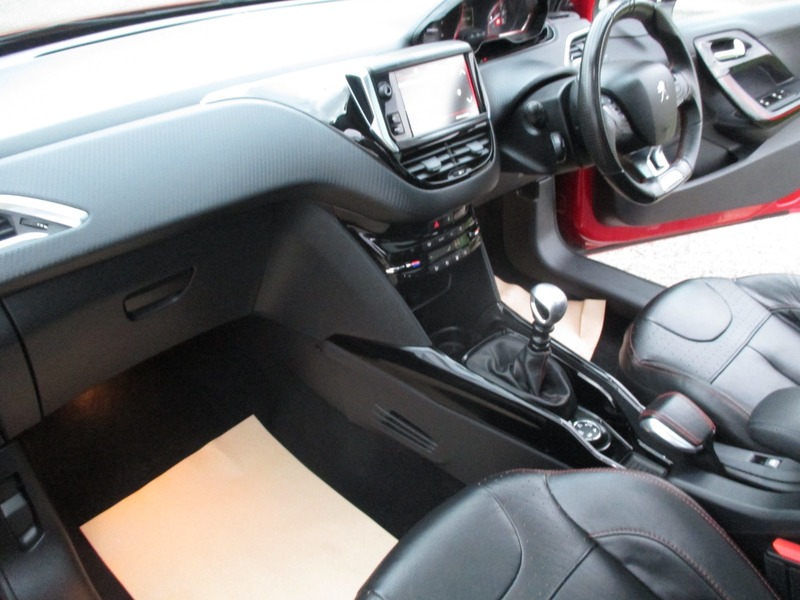 Used Peugeot 2008 2017 for sale - 76696980: Photo 33