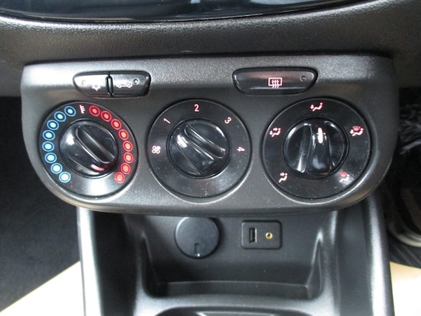 Used Vauxhall Corsa 2015 for sale - 76304511: Photo 36
