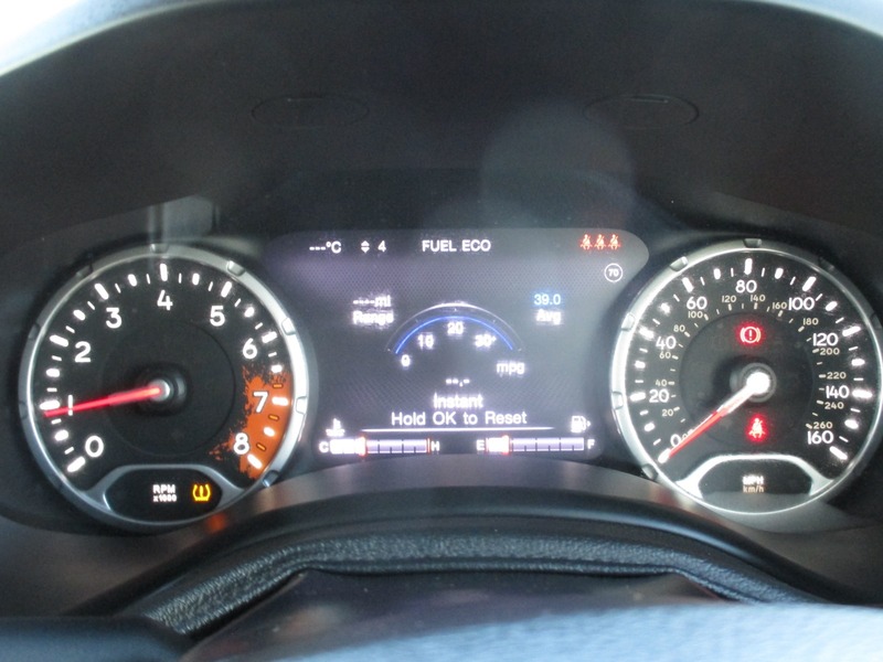 Used Jeep Renegade 2015 for sale - 77228000: Photo 38