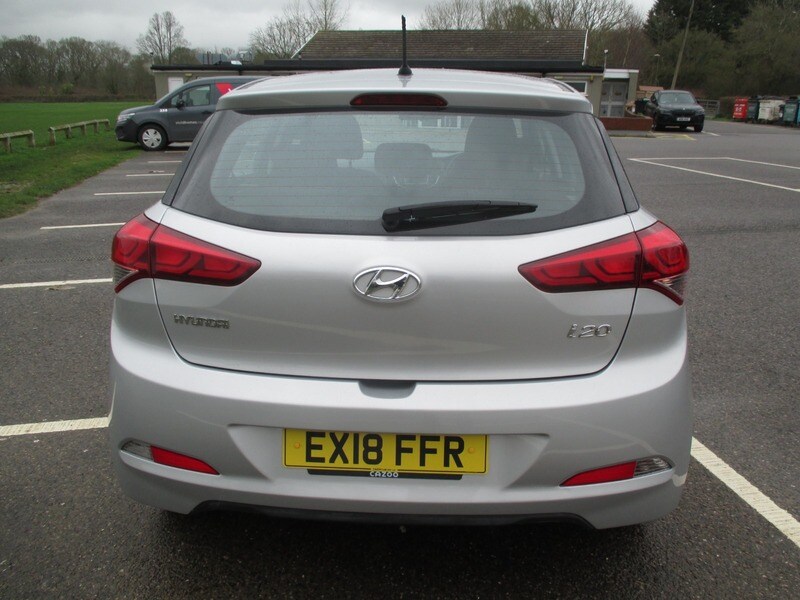 Used Hyundai i20 2018 for sale - 77547918: Photo 10