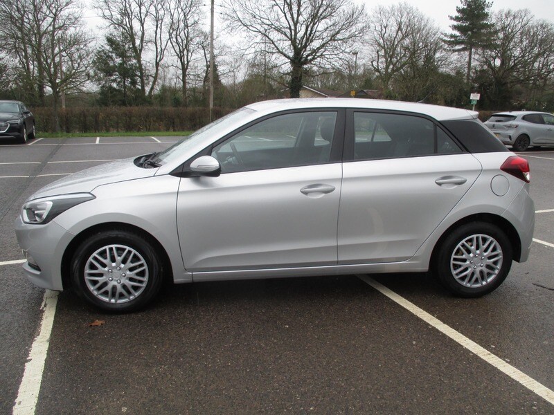 Used Hyundai i20 2018 for sale - 77547918: Photo 15