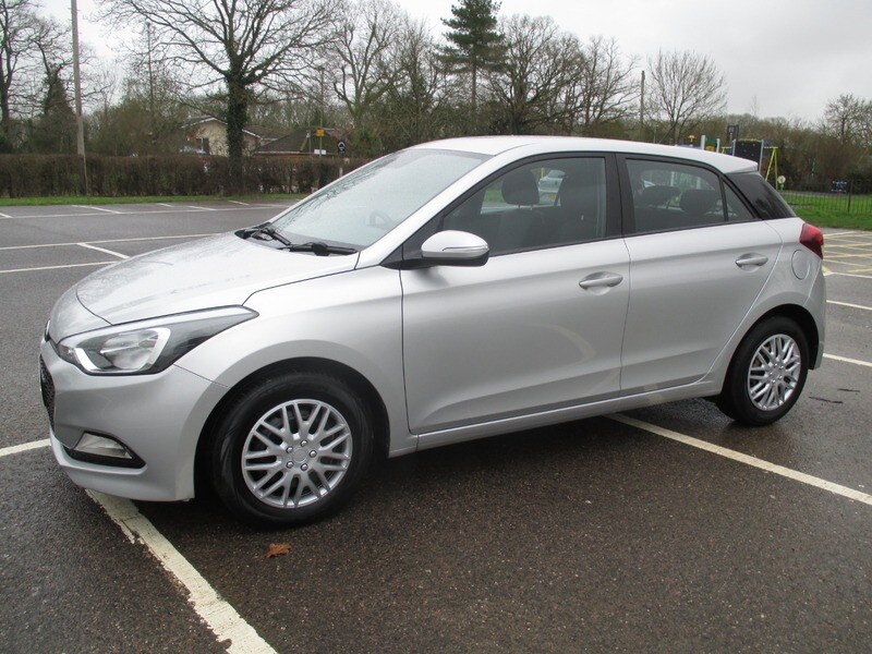 Used Hyundai i20 2018 for sale - 77547918: Photo 16