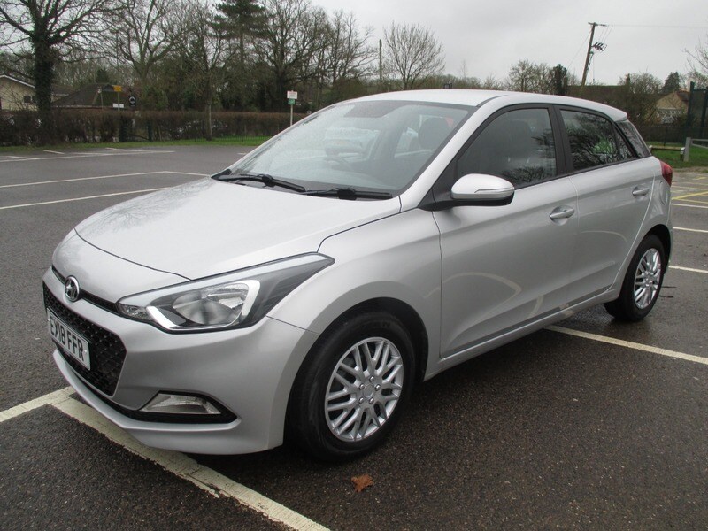 Used Hyundai i20 2018 for sale - 77547918: Photo 17