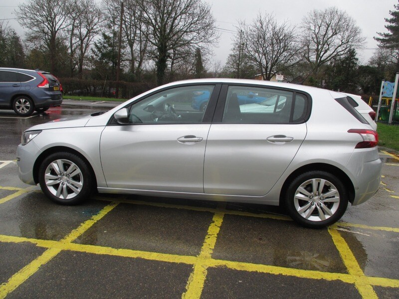 Used Peugeot 308 2016 for sale - 77735317: Photo 14