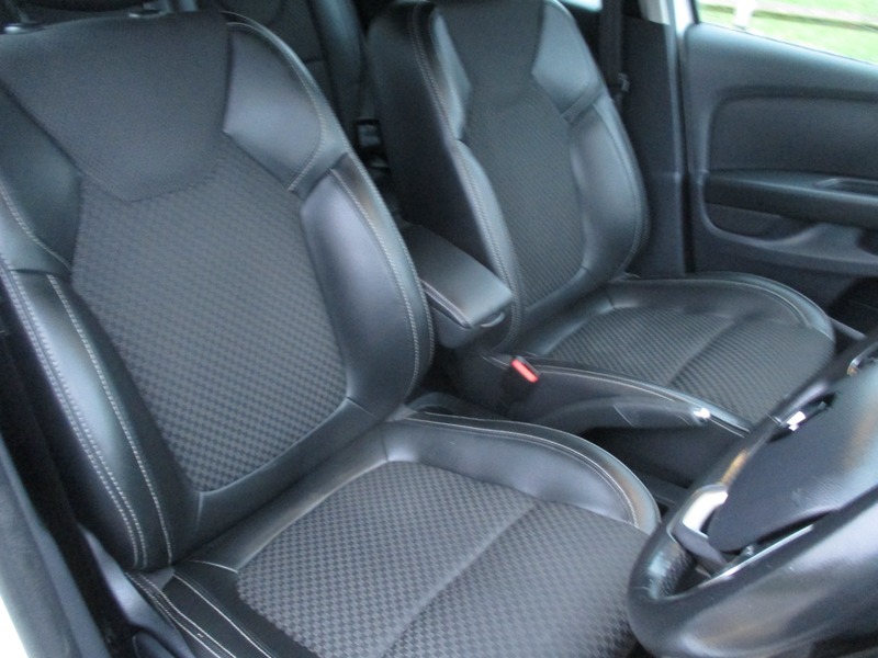 Used Renault Clio 2017 for sale - 76950881: Photo 21