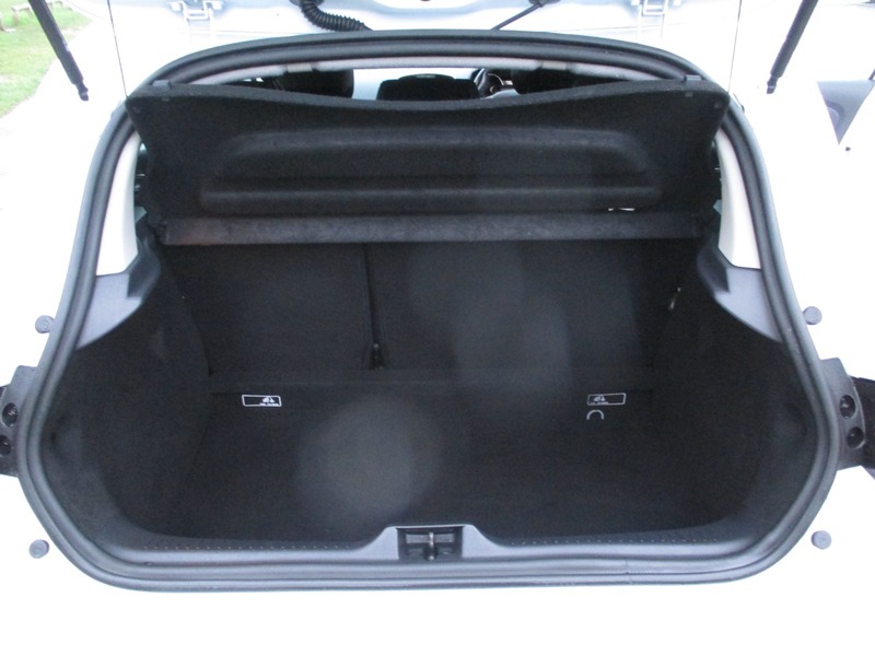 Used Renault Clio 2017 for sale - 76950881: Photo 27