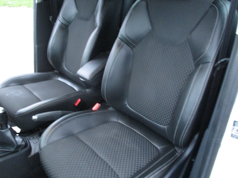 Used Renault Clio 2017 for sale - 76950881: Photo 33