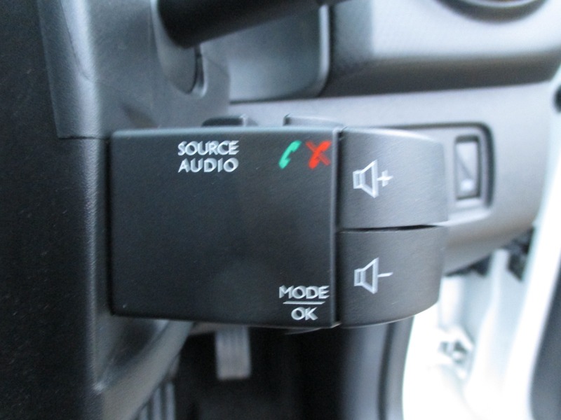 Used Renault Clio 2017 for sale - 76950881: Photo 37