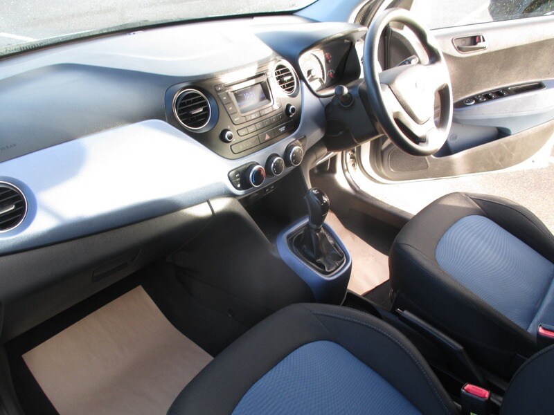 Used Hyundai i10 2014 for sale - 76896668: Photo 30