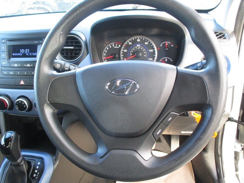 Used Hyundai i10 2014 for sale - 76896668: Photo 34