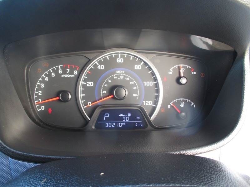 Used Hyundai i10 2014 for sale - 76896668: Photo 35