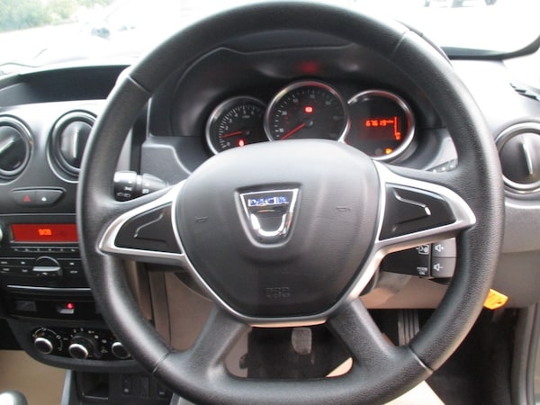 Used Dacia Duster 2018 for sale - 76304510: Photo 33