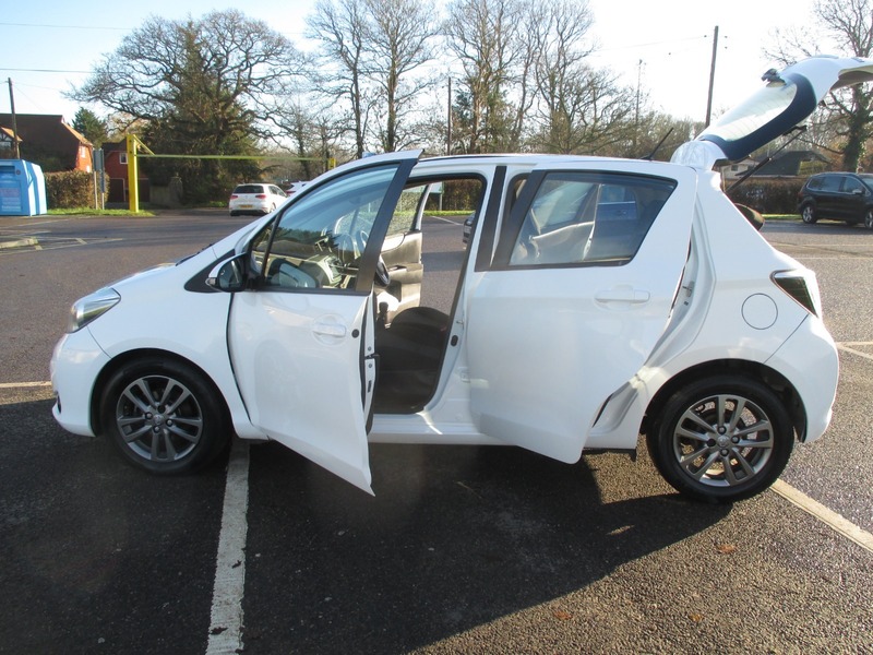 Used Toyota Yaris 2014 for sale - 76934969: Photo 14