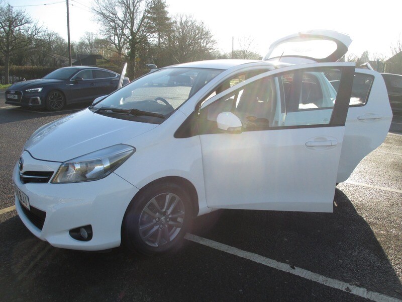 Used Toyota Yaris 2014 for sale - 76934969: Photo 16