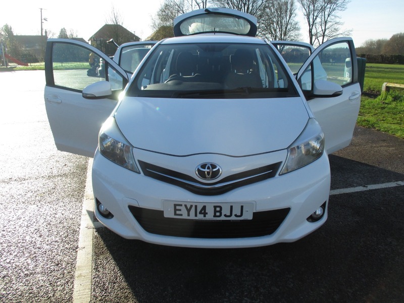 Used Toyota Yaris 2014 for sale - 76934969: Photo 18