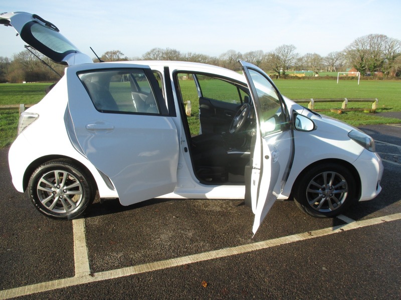 Used Toyota Yaris 2014 for sale - 76934969: Photo 6