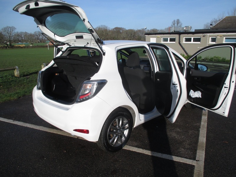 Used Toyota Yaris 2014 for sale - 76934969: Photo 8