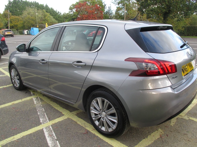 Used Peugeot 308 2017 for sale - 76368346: Photo 12