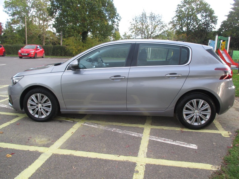 Used Peugeot 308 2017 for sale - 76368346: Photo 14