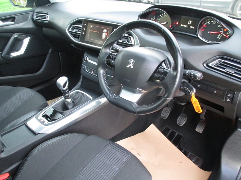 Used Peugeot 308 2017 for sale - 76368346: Photo 22