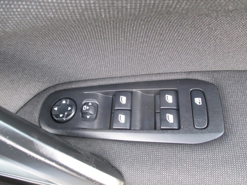 Used Peugeot 308 2017 for sale - 76368346: Photo 34
