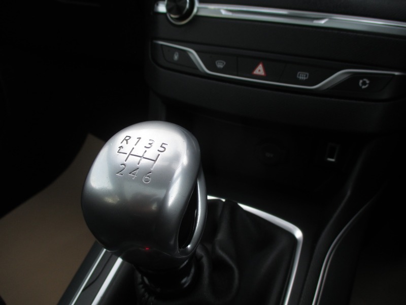 Used Peugeot 308 2017 for sale - 76368346: Photo 42