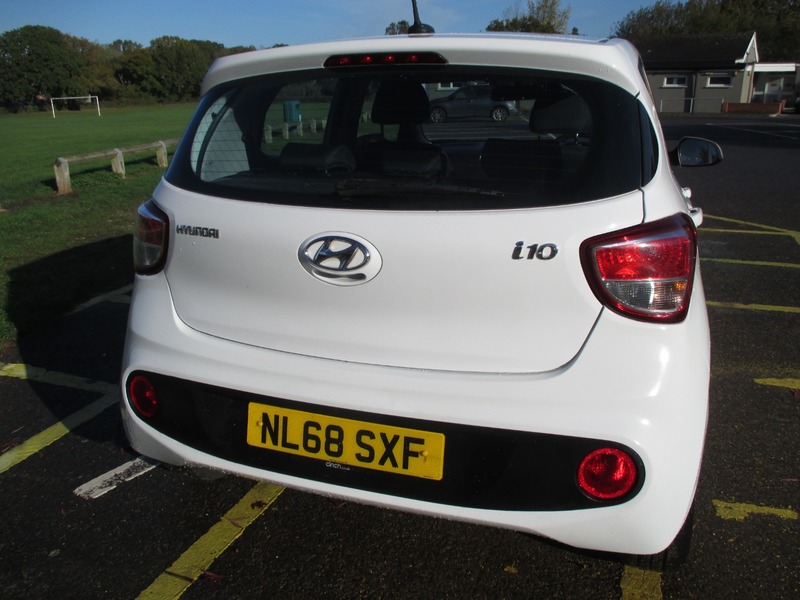 Used Hyundai i10 2018 for sale - 76380201: Photo 10