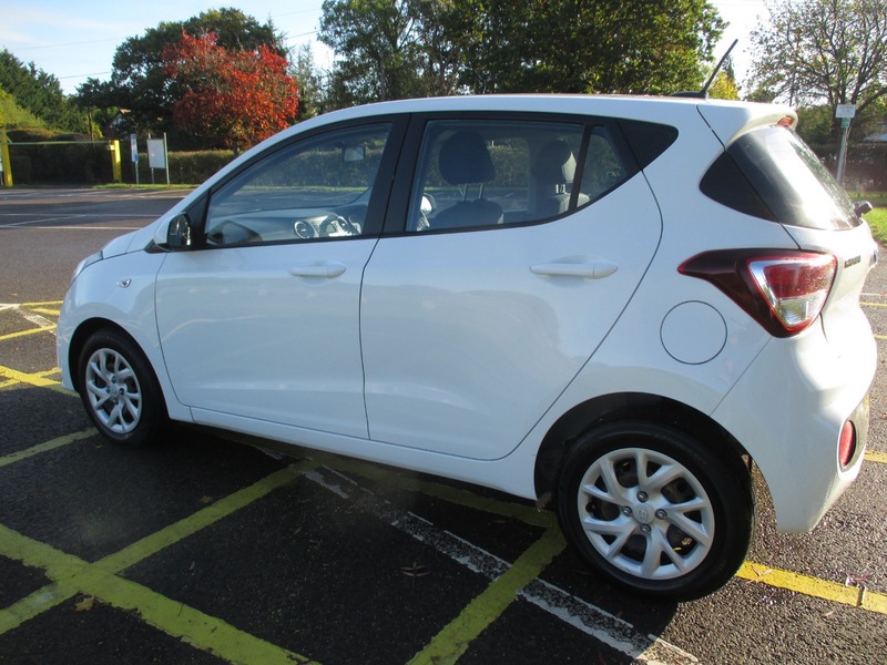 Used Hyundai i10 2018 for sale - 76380201: Photo 13